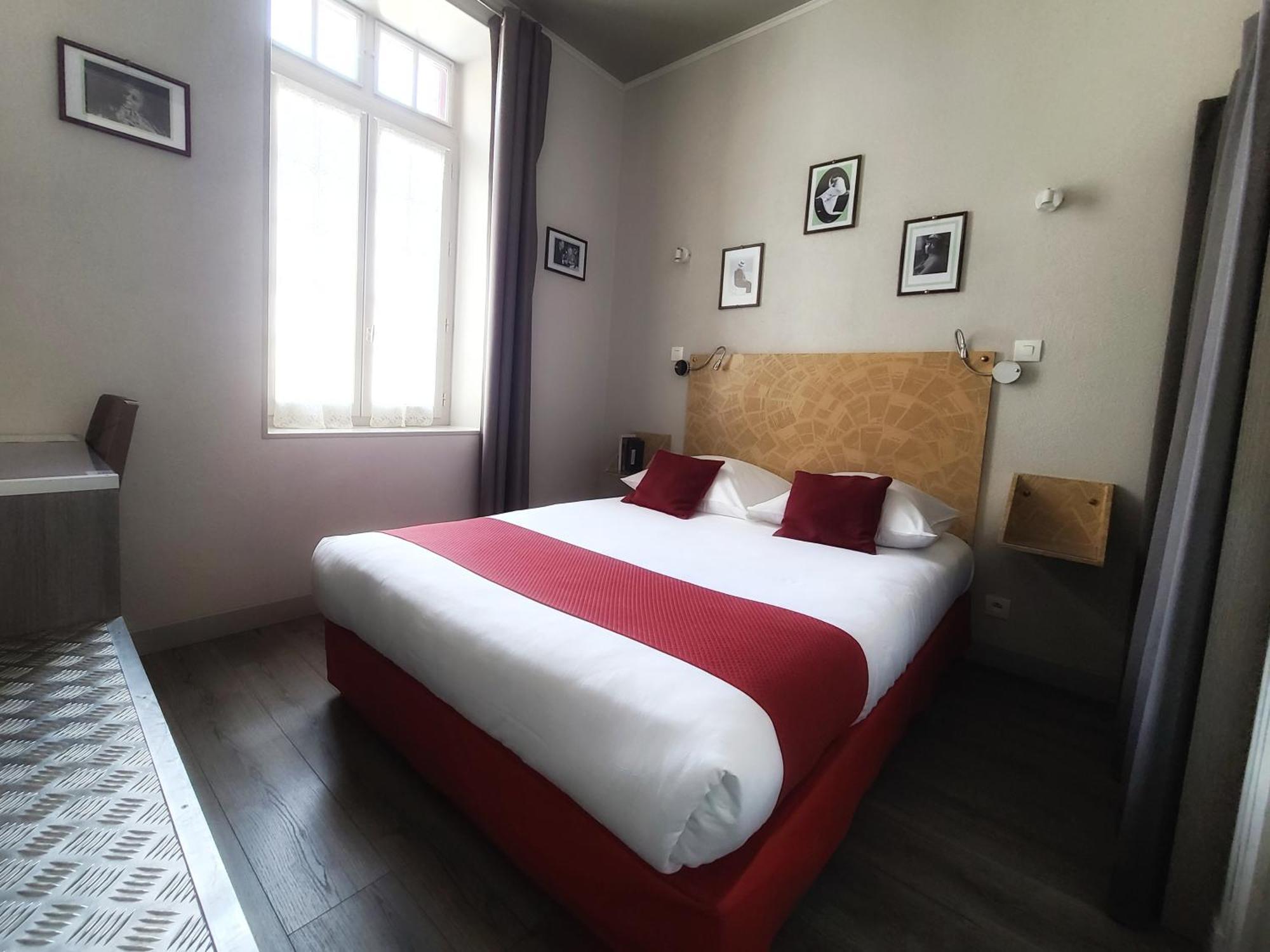 Hotel Mille Et Une Feuilles La Charité-sur-Loire Εξωτερικό φωτογραφία