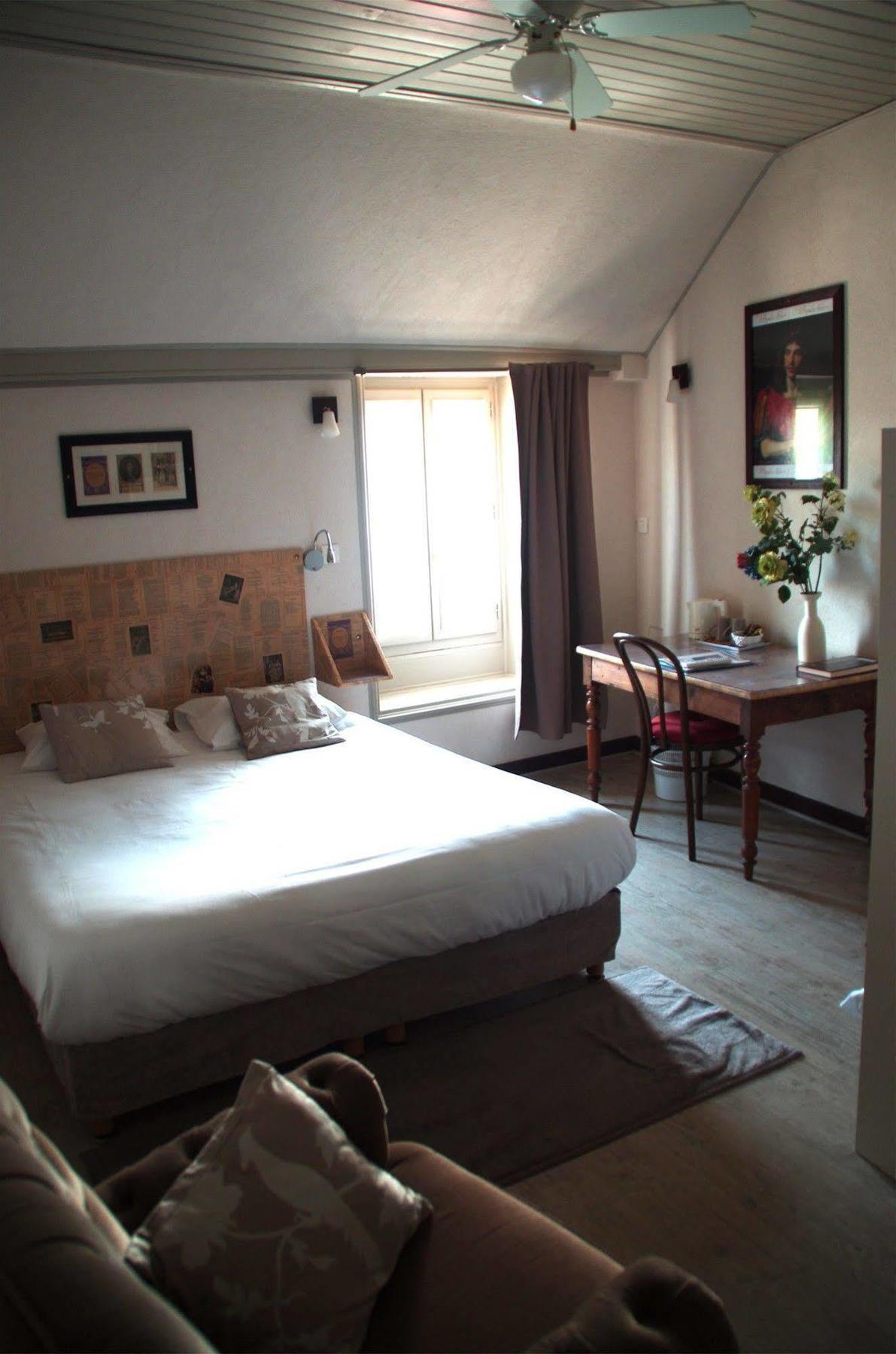 Hotel Mille Et Une Feuilles La Charité-sur-Loire Εξωτερικό φωτογραφία